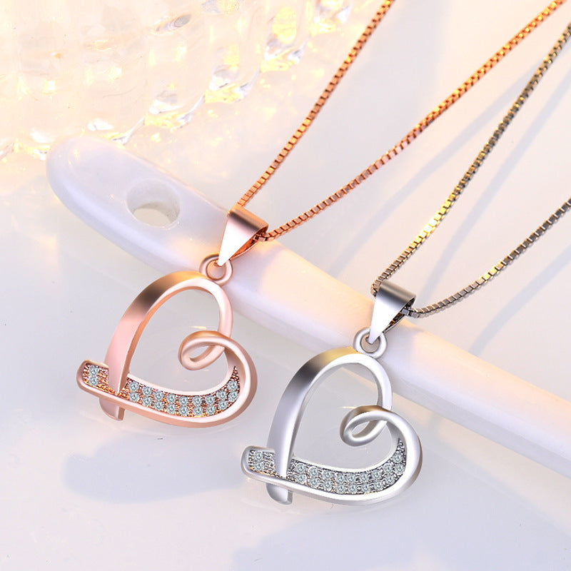 Women's Heart Necklace Hollow Clavicle Chain